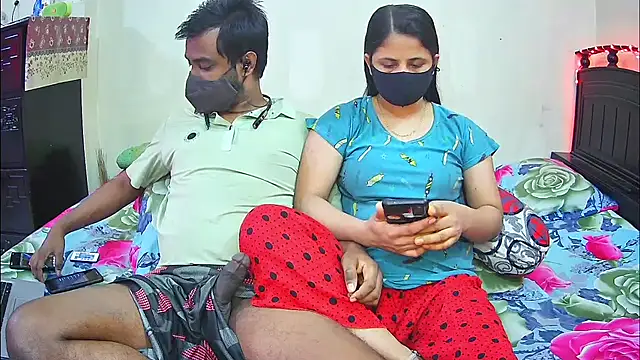 Snapshot of Hot_Nila chatting on 15, 12, 2025 Hot Nila online show from 15, 12, 2025