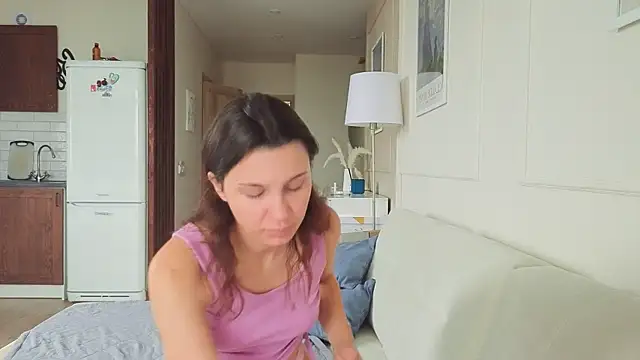 Snapshot of KristineEsme chatting on 25, 9, 2025 KristineEsme online show from 25, 9, 2025