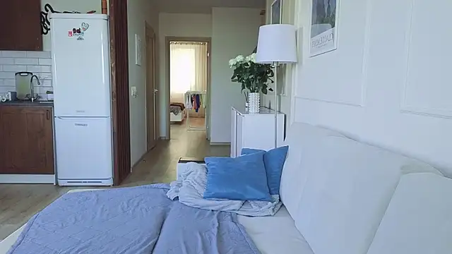 Snapshot of KristineEsme chatting on 26, 10, 2025 KristineEsme online show from 26, 10, 2025