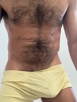 JoaoLenhador online show from 28, 2, 2025
