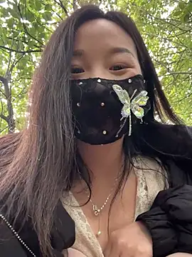 SSSniang- online show from 6, 3, 2025