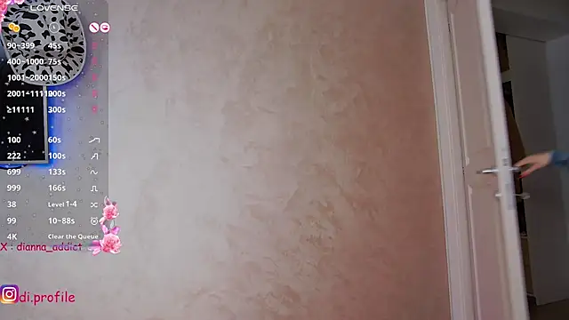 uhlala   online show from 7, 1, 2025