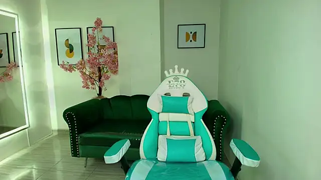 Snapshot of Arianna_sweeet chatting on 13, 11, 2025 Arianna sweeet online show from 13, 11, 2025