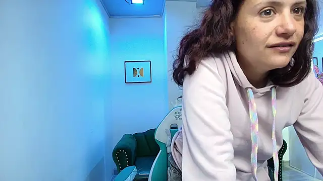 Snapshot of Arianna_sweeet chatting on 18, 11, 2025 Arianna sweeet online show from 18, 11, 2025