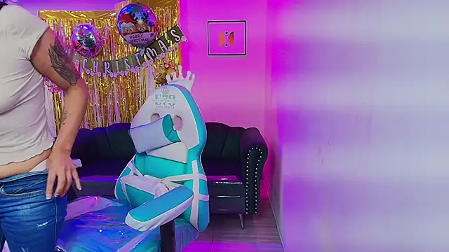 Snapshot of Arianna_sweeet chatting on 14, 12, 2025 Arianna sweeet online show from 14, 12, 2025