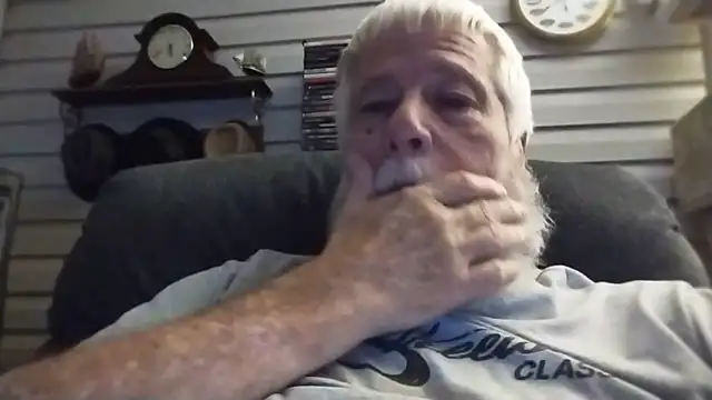 Snapshot of Futura_intx chatting on 16, 6, 2026 Futura intx online show from 16, 6, 2026