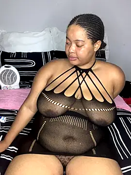 sexytinashe21 online show from 16, 12, 2025