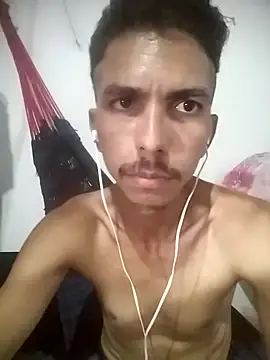 MagrinhoSaradoo online show from 12, 2, 2025