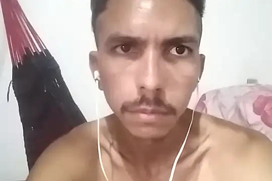 MagrinhoSaradoo online show from 14, 2, 2025