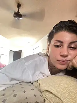 Izy cute  online show from 5, 10, 2025