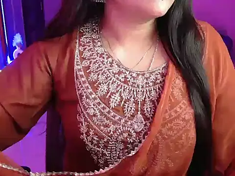 Snapshot of Mitikaa chatting on 22, 9, 2025 Mitikaa online show from 22, 9, 2025