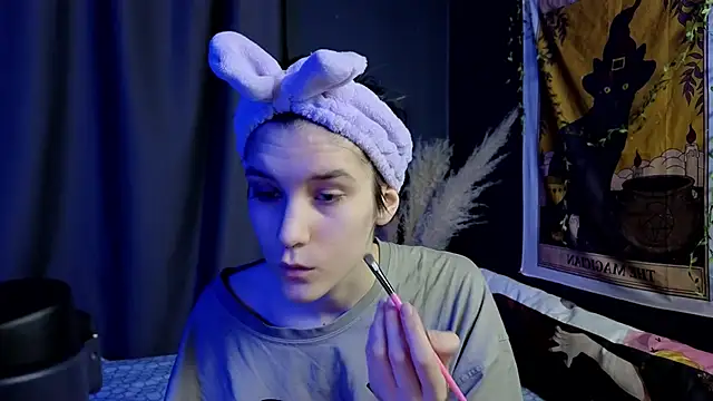 Hyeon Jin online show from 8, 2, 2025