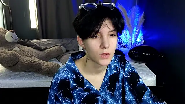 Hyeon Jin online show from 11, 3, 2025