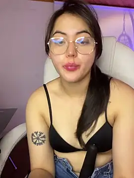 Camila pinkk online show from 12, 5, 2026