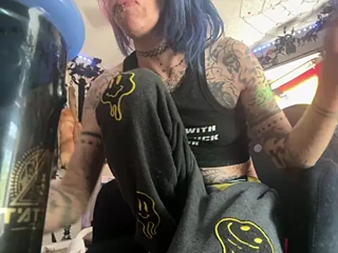 Snapshot of trashbrat chatting on 3, 7, 2026 trashbrat online show from 3, 7, 2026