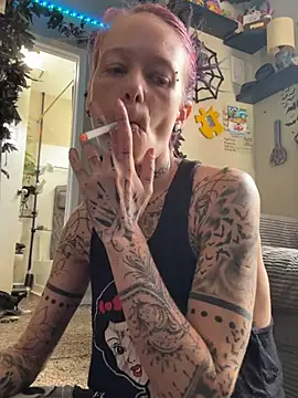 Snapshot of trashbrat chatting on 19, 7, 2026 trashbrat online show from 19, 7, 2026