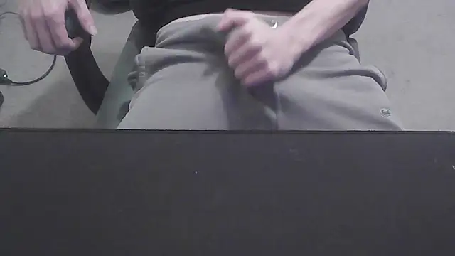 Snapshot of LoveFun02 chatting on 1, 12, 2025 LoveFun02 online show from 1, 12, 2025