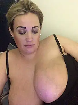 VikiiStoun online show from 11, 3, 2025