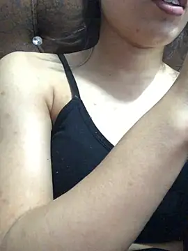 Snapshot of Tanvi_roy98 chatting on 17, 2, 2025 Tanvi roy98 online show from 17, 2, 2025