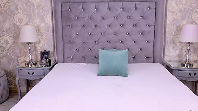 Snapshot of LexiRiley chatting on 28, 10, 2025 LexiRiley online show from 28, 10, 2025