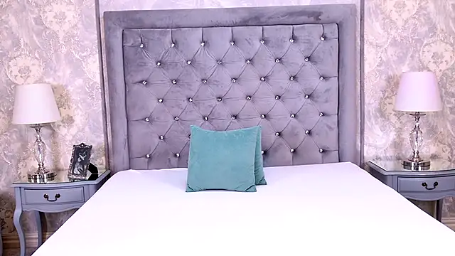 Snapshot of LexiRiley chatting on 4, 12, 2025 LexiRiley online show from 4, 12, 2025