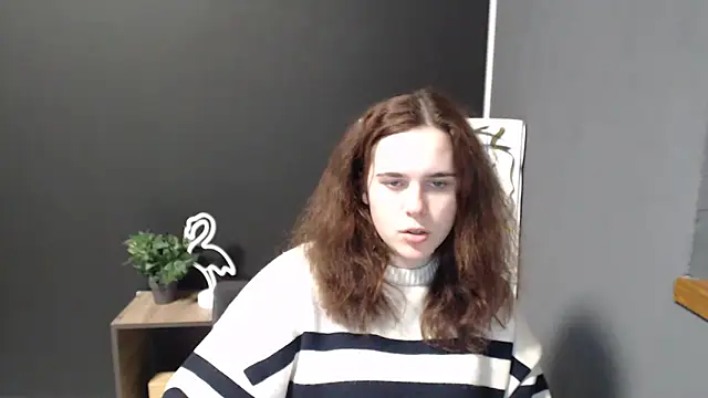 mini girly online show from 25, 2, 2025