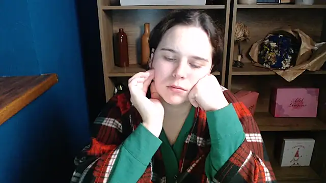 mini girly online show from 20, 10, 2025