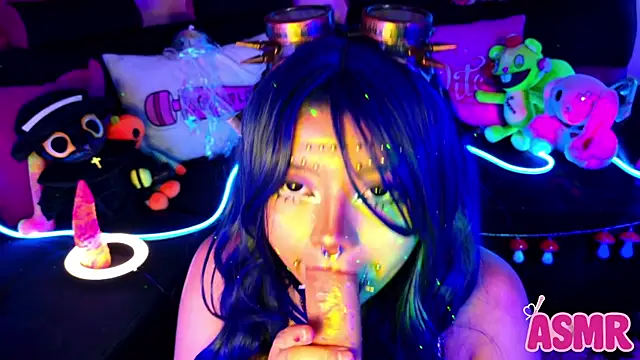 LaytonBox online show from 25, 10, 2025