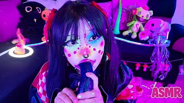 LaytonBox online show from 31, 10, 2025