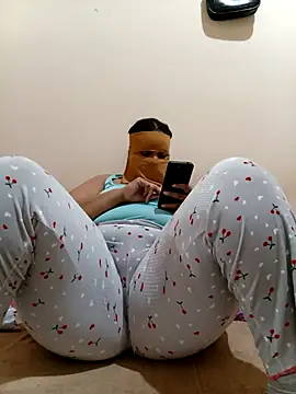 Snapshot of Samara-Bella chatting on 22, 1, 2025 Samara-Bella online show from 22, 1, 2025