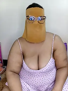 Snapshot of Samara-Bella chatting on 24, 2, 2025 Samara-Bella online show from 24, 2, 2025