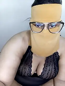 Snapshot of Samara-Bella chatting on 25, 2, 2025 Samara-Bella online show from 25, 2, 2025
