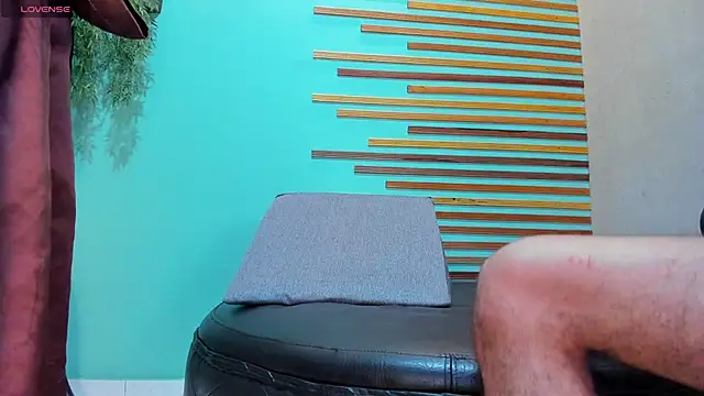 Snapshot of cristal_antoni chatting on 21, 2, 2025 cristal antoni online show from 21, 2, 2025