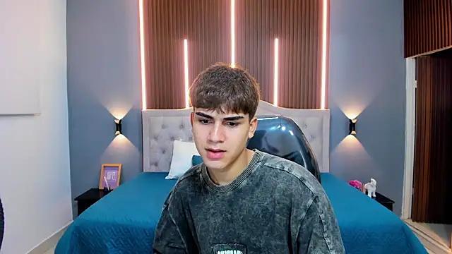 Tommy18   online show from 5, 11, 2025