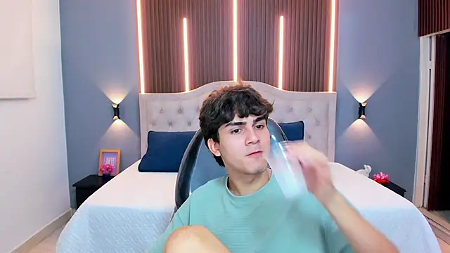 Tommy18   online show from 9, 4, 2026