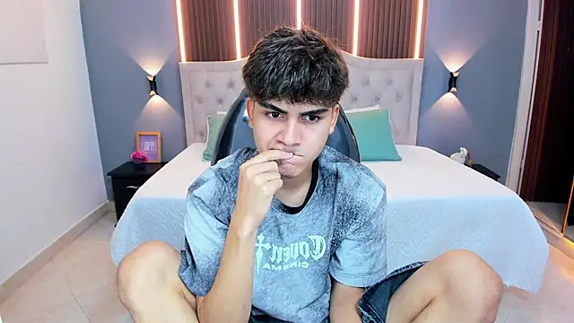 Tommy18   online show from 18, 4, 2026