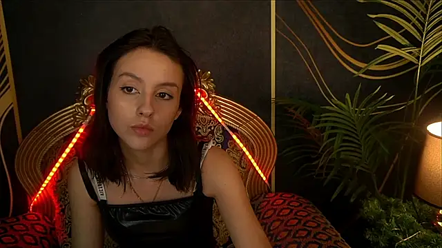 Snapshot of AnnaElys chatting on 5, 2, 2025 AnnaElys online show from 5, 2, 2025