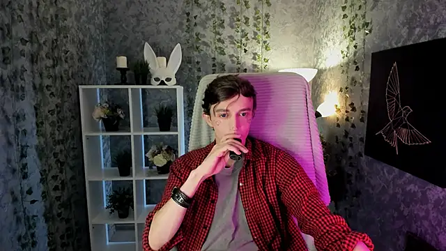 Snapshot of John_Weasley chatting on 30, 10, 2025 John Weasley online show from 30, 10, 2025