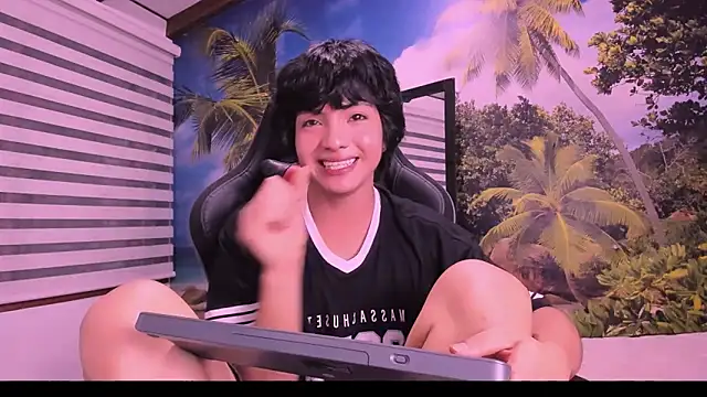 AllanYong18 online show from 11, 2, 2025