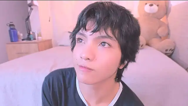 AllanYong18 online show from 18, 9, 2025