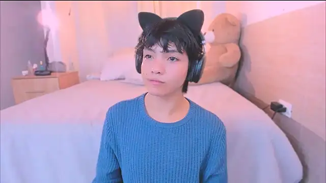 AllanYong18 online show from 22, 9, 2025