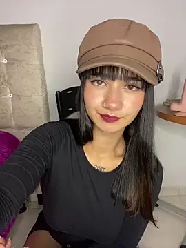 Snapshot of Catmila- chatting on 13, 2, 2026 Catmila- online show from 13, 2, 2026