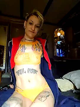 Snapshot of MissParadise40 chatting on 20, 1, 2025 MissParadise40 online show from 20, 1, 2025