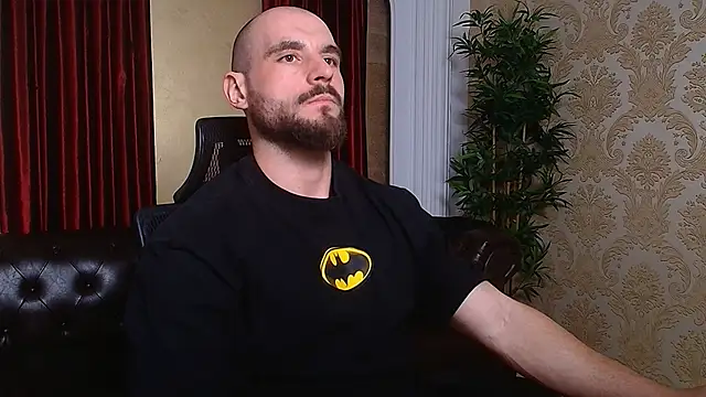 Snapshot of AdamJamesonn chatting on 7, 3, 2025 AdamJamesonn online show from 7, 3, 2025