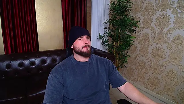 Snapshot of AdamJamesonn chatting on 13, 11, 2025 AdamJamesonn online show from 13, 11, 2025