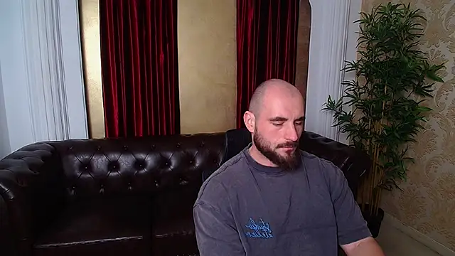 Snapshot of AdamJamesonn chatting on 16, 12, 2025 AdamJamesonn online show from 16, 12, 2025