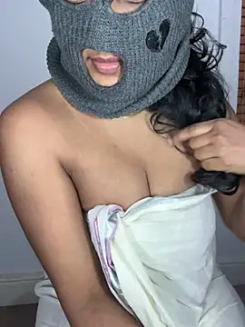 Snapshot of ArathyNambyarMallu chatting on 13, 3, 2025 ArathyNambyarMallu online show from 13, 3, 2025