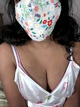 Snapshot of ArathyNambyarMallu chatting on 12, 10, 2025 ArathyNambyarMallu online show from 12, 10, 2025