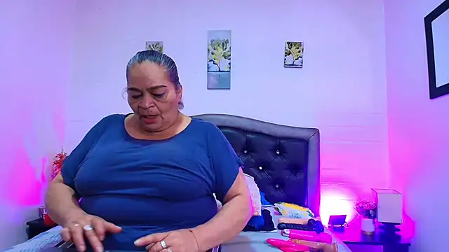 VickyBoobss online show from 13, 6, 2026