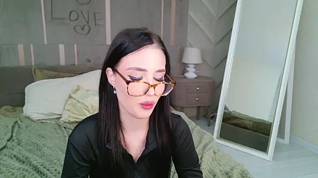 Snapshot of EmmaLawrens chatting on 23, 2, 2025 EmmaLawrens online show from 23, 2, 2025